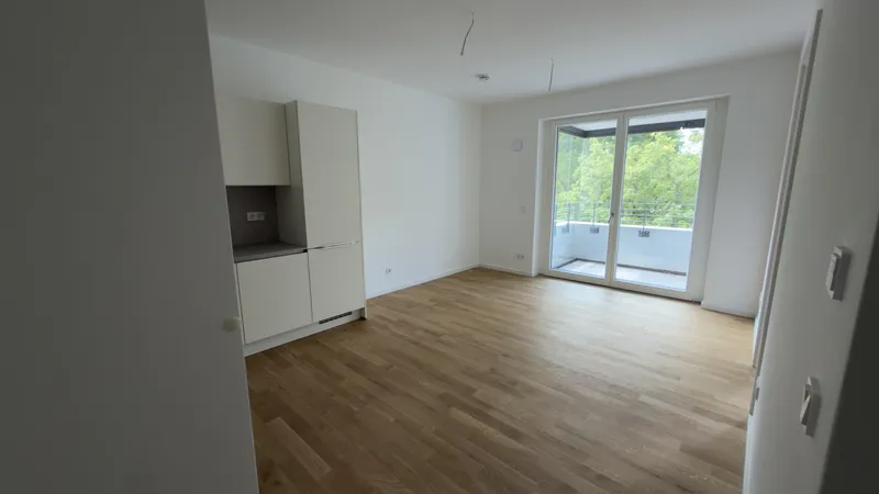 Erstbezug in Charlottenburg-Westend! Stilvolle 2-Zimmer-Wohnung mit Balkon & EBK (Reichsstraße) — photo 1